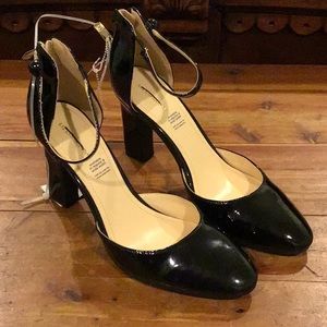 NWT Liz Claiborne patent leather heels size 9.5